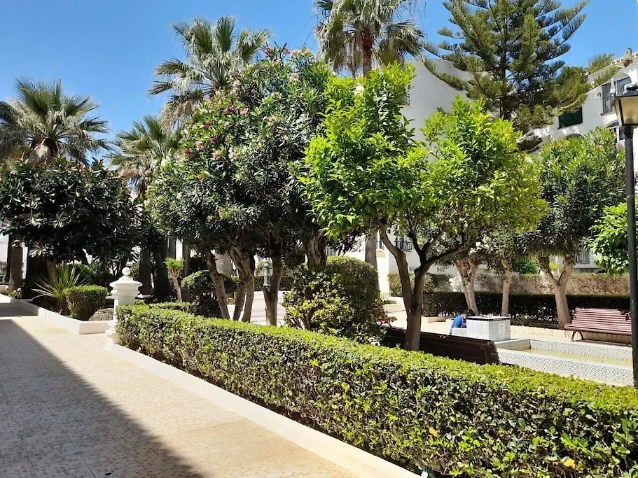Bonito apartamento a 50 metros de la playa. San Luis de Sabinillas 0*,  España