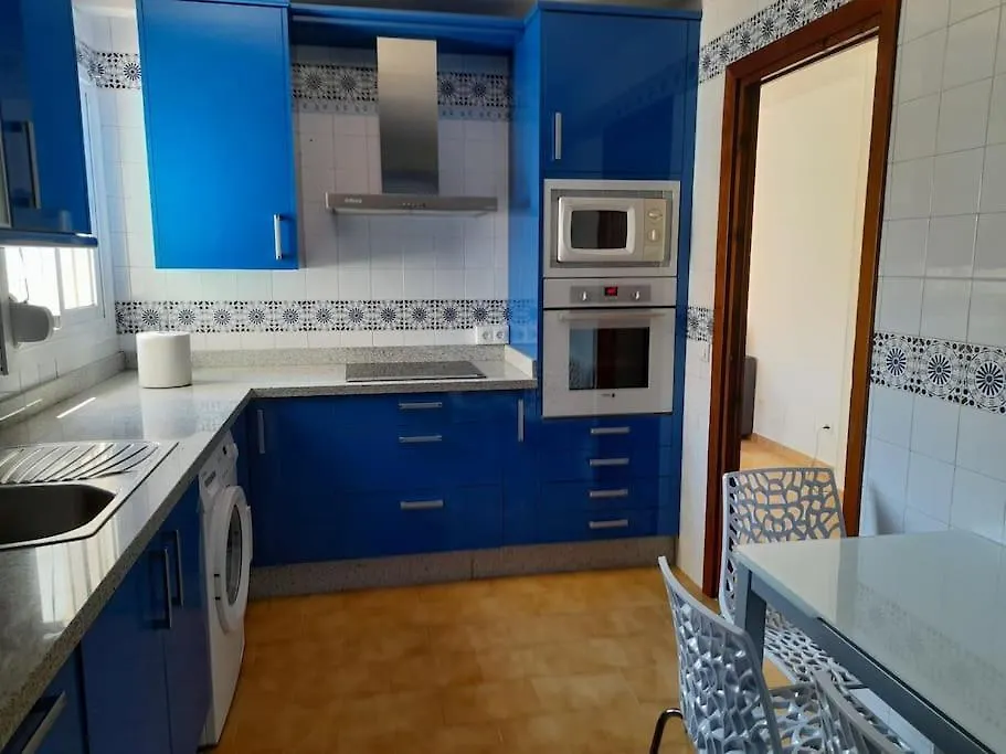 Bonito apartamento a 50 metros de la playa. San Luis de Sabinillas