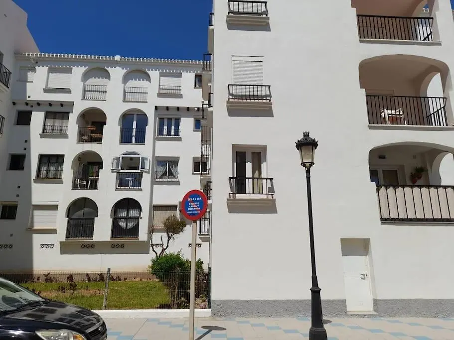 Bonito apartamento a 50 metros de la playa. San Luis de Sabinillas
