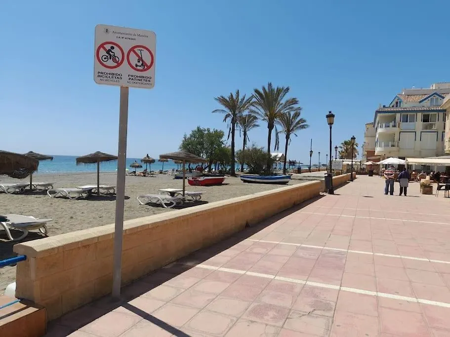 Bonito apartamento a 50 metros de la playa. San Luis de Sabinillas España