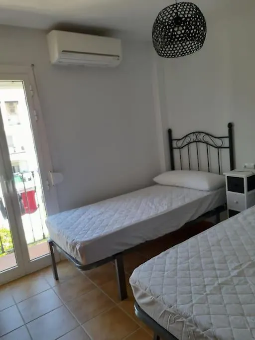 Bonito apartamento a 50 metros de la playa. San Luis de Sabinillas